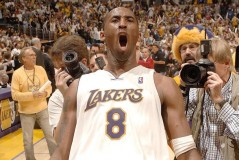 湖人队交易穆雷加盟及战术调整分析