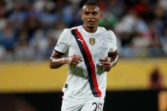 梅西苏亚雷斯：巴塞罗那黄金时代双星蜕变之路